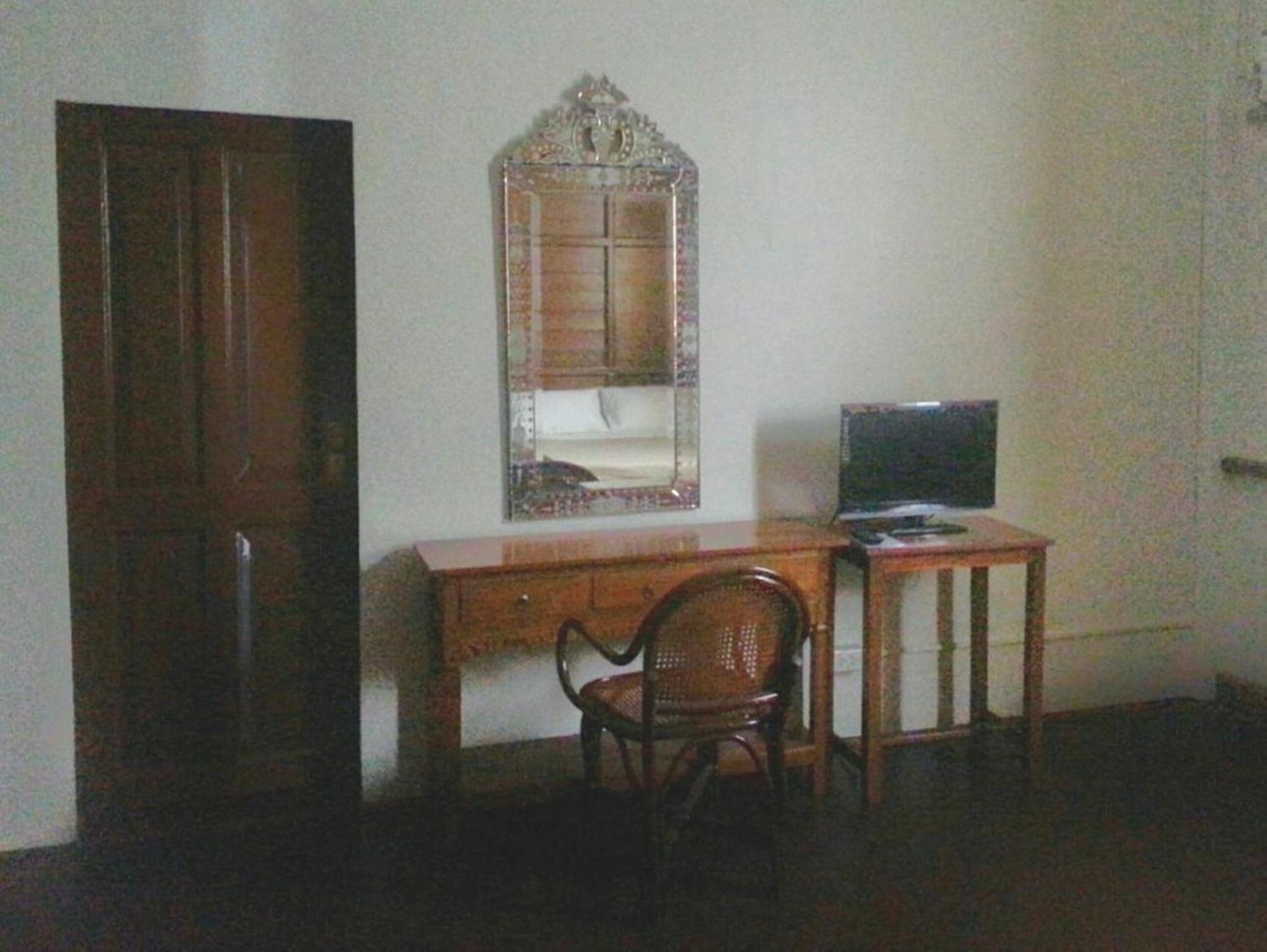 Casa Tentay Илойло Сити Екстериор снимка