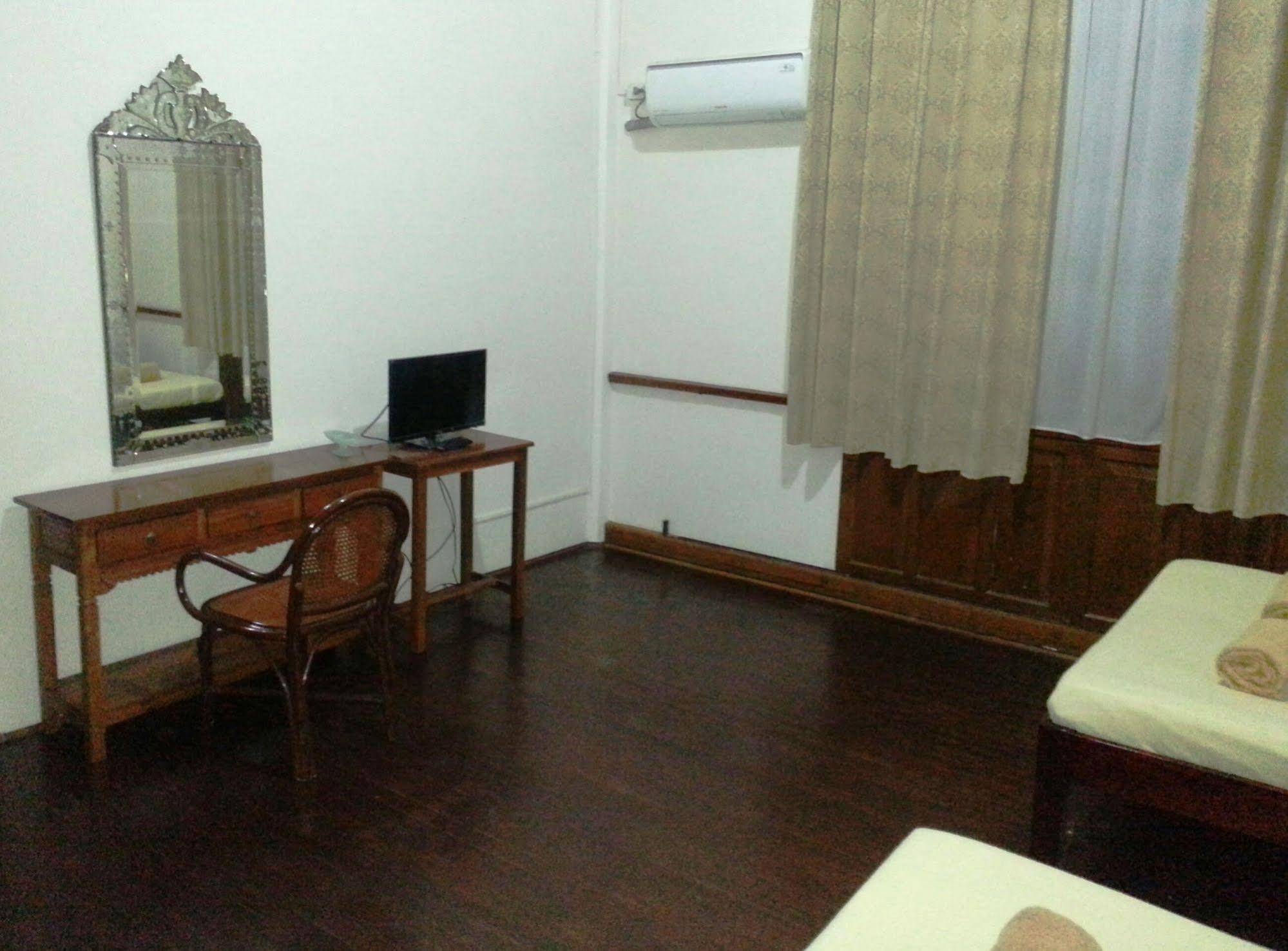 Casa Tentay Илойло Сити Екстериор снимка